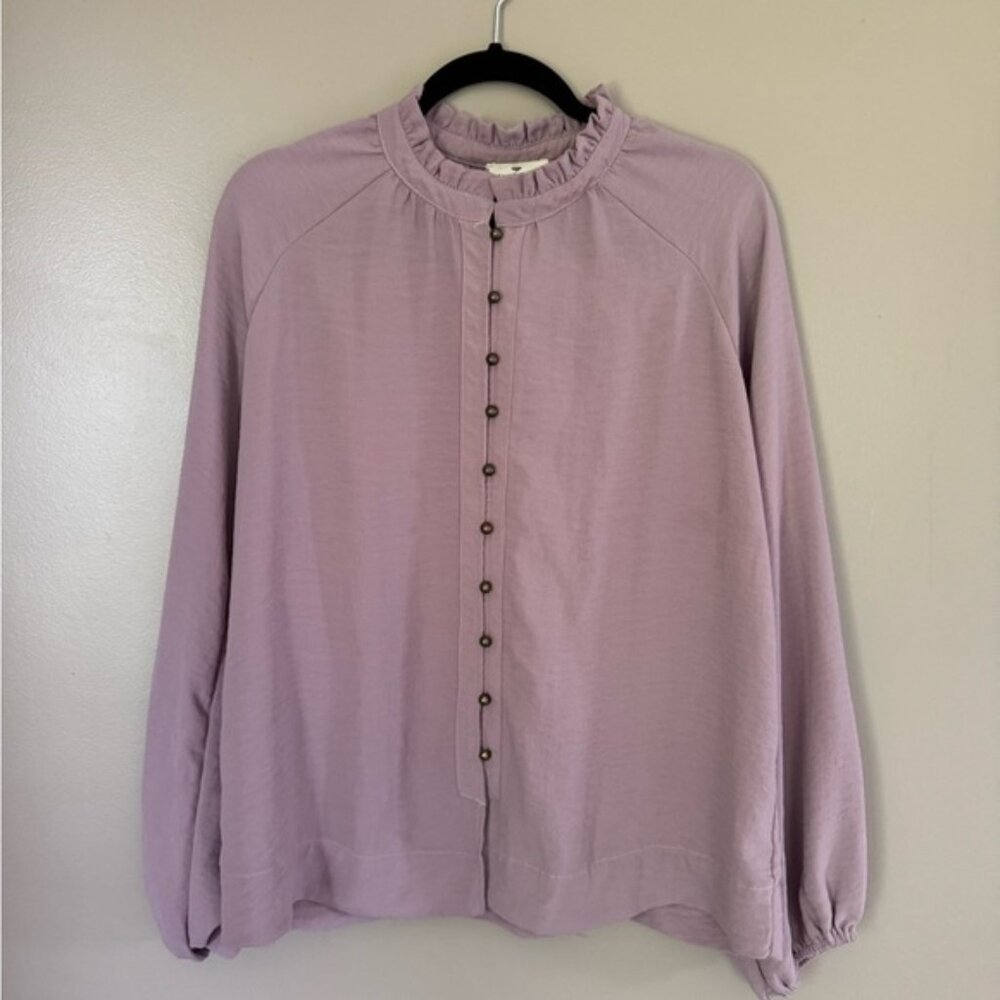 Betsey’s Boutique Shop: Light Purple/Lavender Button-Up Long Sleeve Blouse